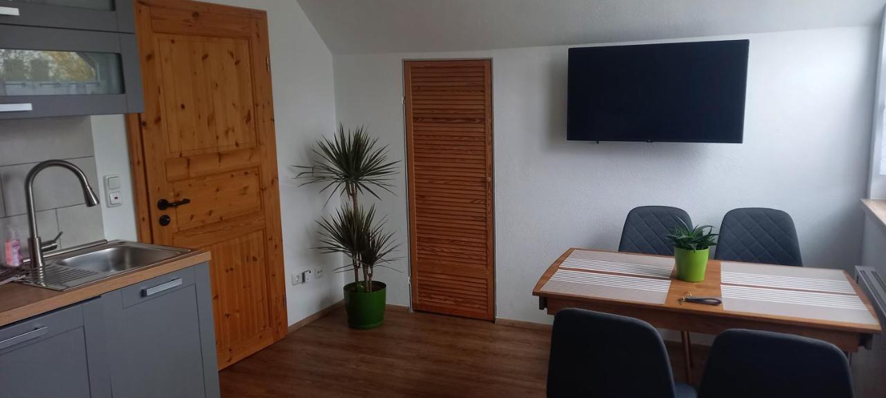 Kleine, Gemuetliche Dachgeschosswohnung Laudenbach  Экстерьер фото